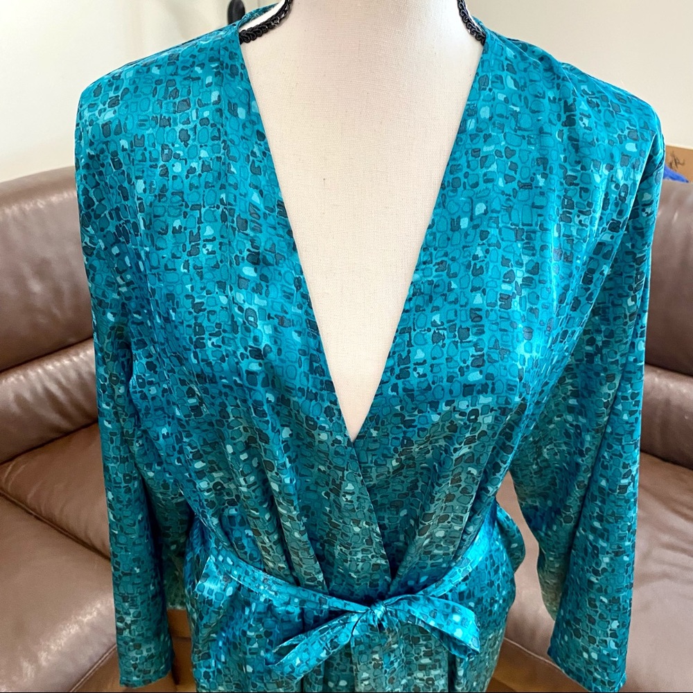 VTG Morgan Taylor Intimates Robe - Picture 7 of 9